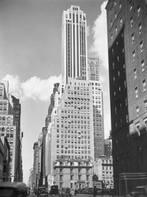 Madison Avenue from 38th Street - Classic Black & White Print In The Living Room