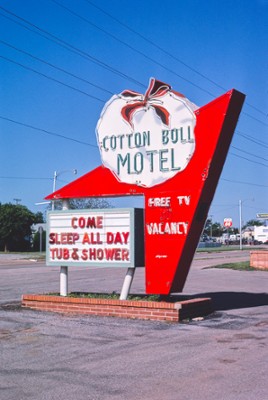 Cotton Boll Motel Sign in Canute, Oklahoma