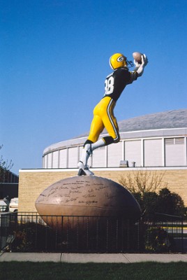 Green Bay Packer Hall of Fame Statue 2 on Green Bay Avenue in Green Bay, Wisconsin