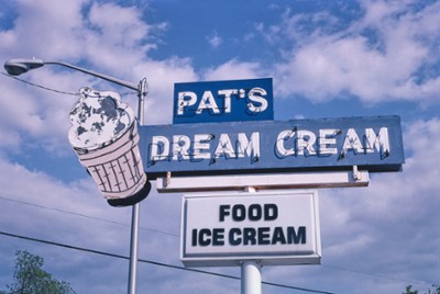 Pat's Dream Queen Ice Cream Sign in Jackson, Illinois